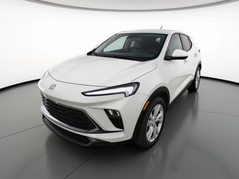 Used 2025 Buick Encore GX Preferred image 3