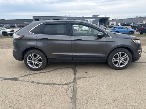 Used 2017 Ford Edge Titanium w/ Technology Package AWD/4WD image 11