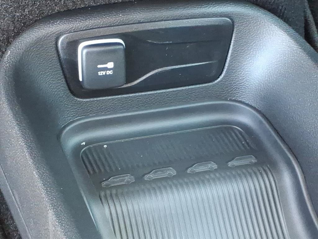 New 2027 Chrysler Pacifica Select FWD image 33