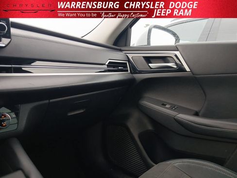 Used 2023 Mitsubishi Outlander SE AWD/4WD image 26