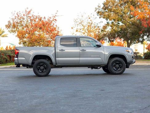 Used 2021 Toyota Tacoma SR5 image 2