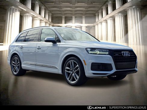 Used 2018 Audi Q7 3.0T Prestige w/ Prestige Package image 2