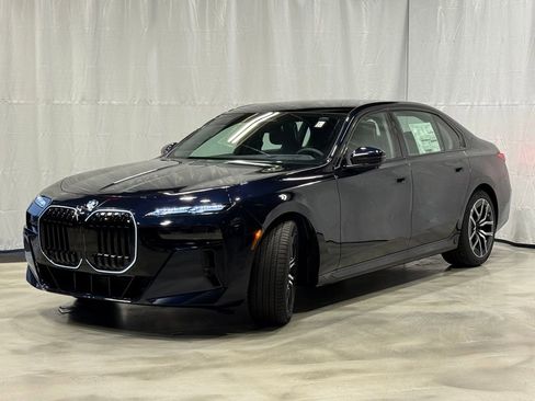 New 2026 BMW 760i xDrive w/ Executive Package AWD/4WD image 3