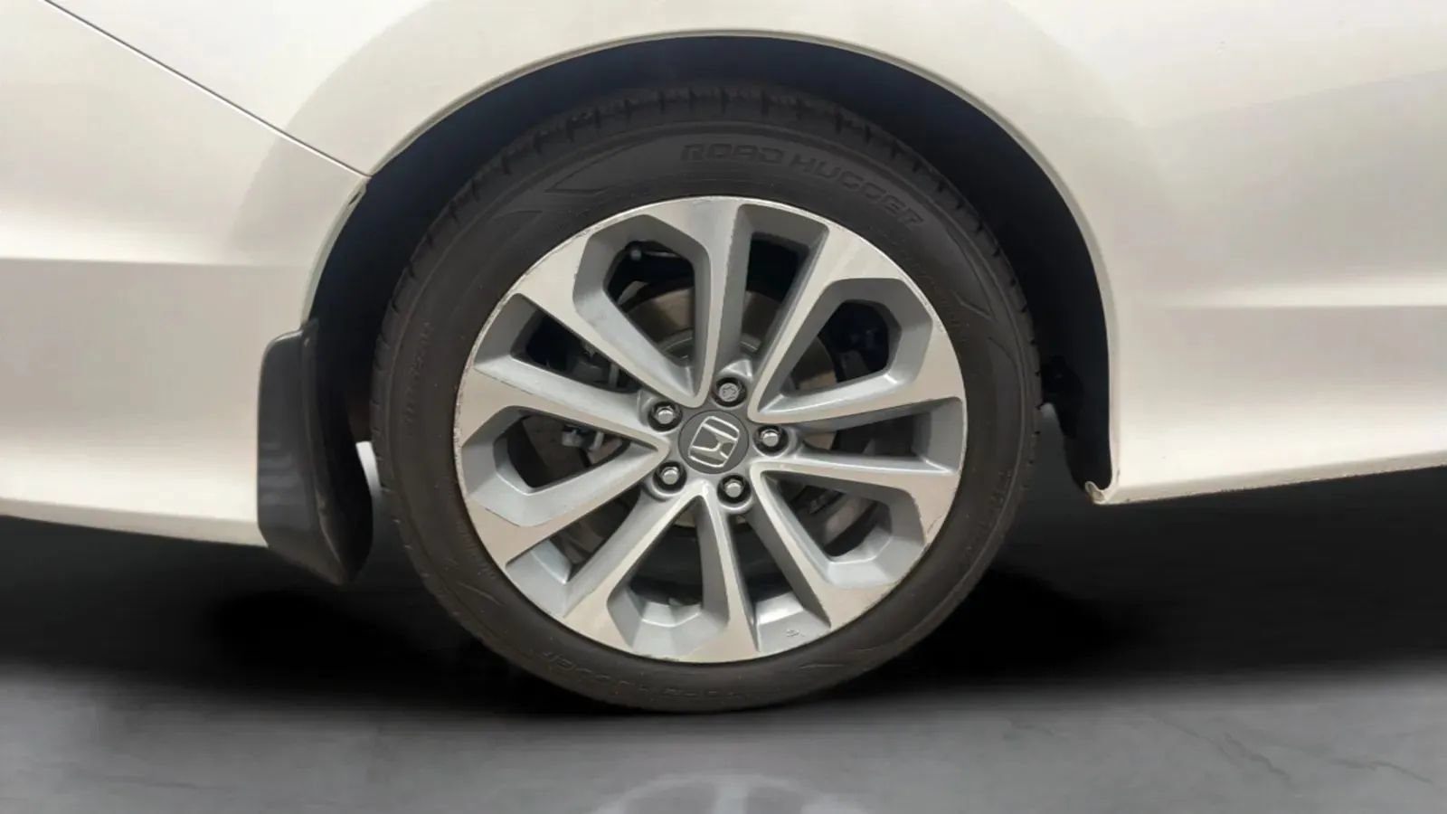 Used 2015 Honda Accord EX-L image 27