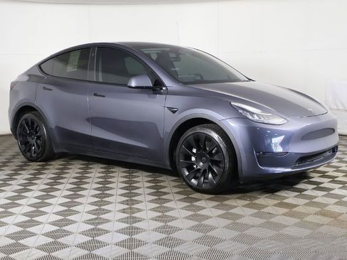 Used 2023 Tesla Model Y AWD image 51