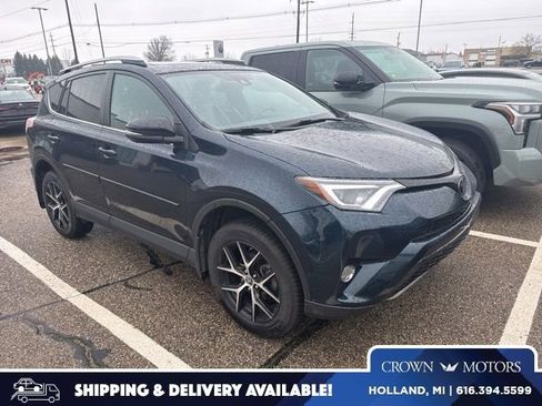 Used 2017 Toyota RAV4 SE image 1