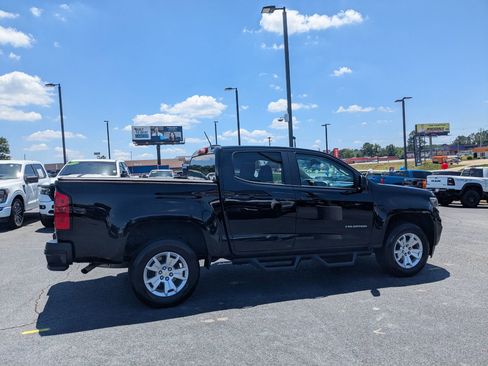 Used 2021 Chevrolet Colorado LT RWD image 4