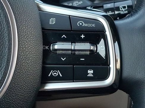 Certified 2023 Kia Sorento SX Prestige w/ Panoramic Sunroof Package AWD/4WD image 24