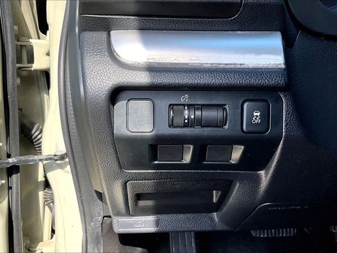 Used 2015 Subaru Crosstrek 2.0i Limited w/ Popular Package #2 image 33