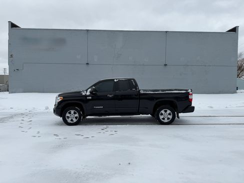 Used 2016 Toyota Tundra SR5 image 4