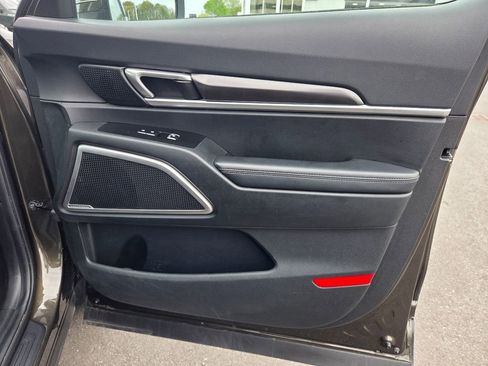 Used 2025 Kia Telluride S FWD image 29