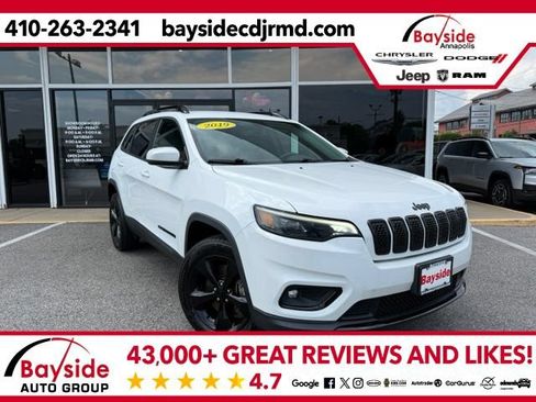 Used 2019 Jeep Cherokee Latitude Plus AWD/4WD image 1
