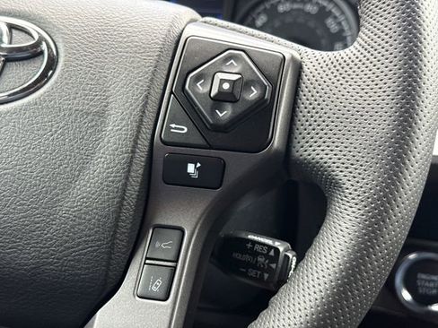 Used 2022 Toyota Tacoma TRD Sport w/ TRD Premium Sport Package AWD/4WD image 27