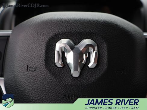 Used 2023 RAM 1500 Big Horn AWD/4WD image 26