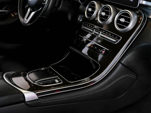 Used 2020 Mercedes-Benz GLC 300 4MATIC image 22