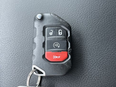 Used 2025 Jeep Wrangler Unlimited Rubicon w/ Safety Group AWD/4WD image 37