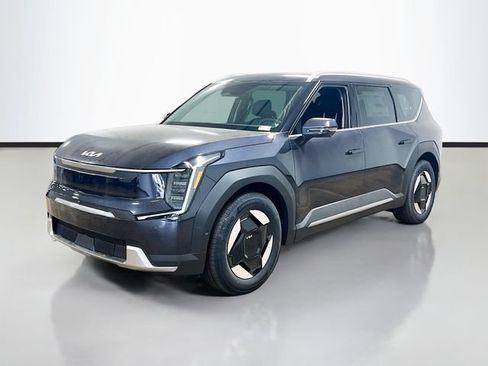 New 2026 Kia EV9 Wind AWD/4WD image 3