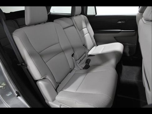 Used 2017 Honda Pilot EX-L image 16