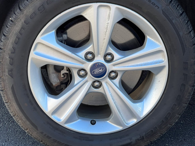 Used 2017 Ford Escape SE AWD/4WD image 7