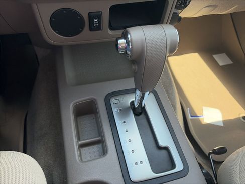 Used 2017 Nissan Frontier SV image 18