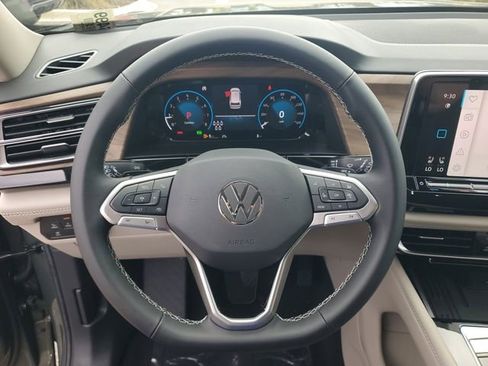 New 2026 Volkswagen Atlas SE FWD image 20