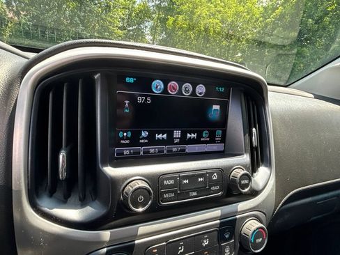 Used 2017 GMC Canyon SLE AWD/4WD image 14
