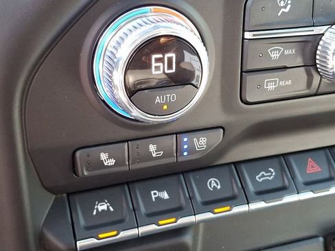 Used 2021 GMC Sierra 1500 AT4 w/ AT4 Premium Package image 22