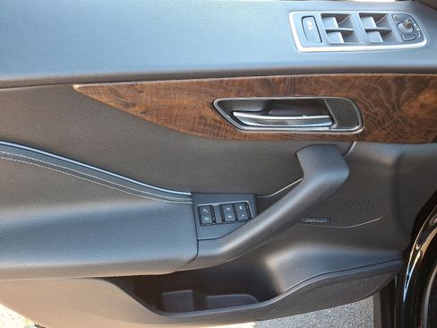 Used 2018 Jaguar F-PACE S image 12