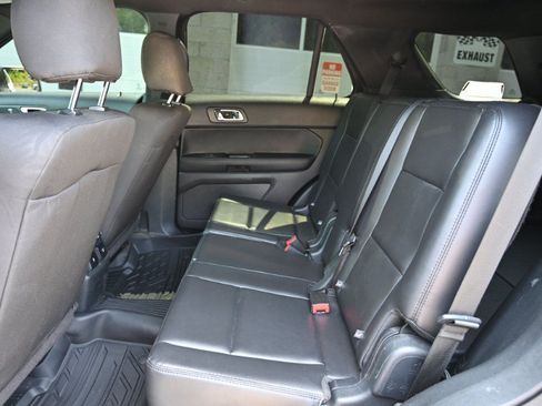 Used 2018 Ford Explorer 4WD Police Interceptor image 12