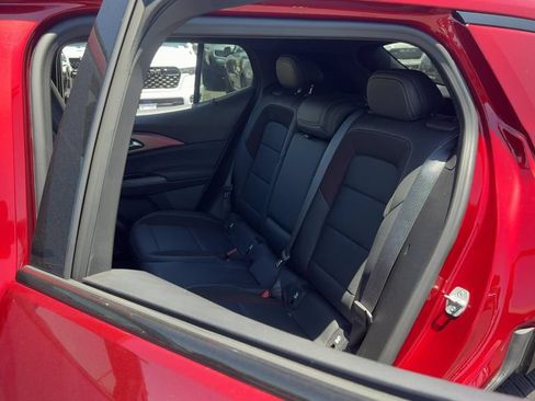 Used 2025 Chevrolet Equinox EV RS FWD image 12