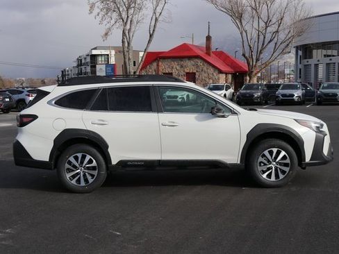 Used 2025 Subaru Outback Premium w/ Popular Package #1A image 2