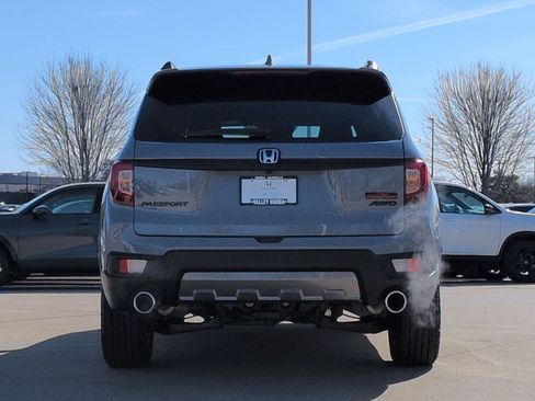 Certified 2023 Honda Passport TrailSport image 7