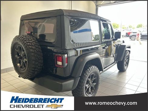 Used 2023 Jeep Wrangler Sport AWD/4WD image 5