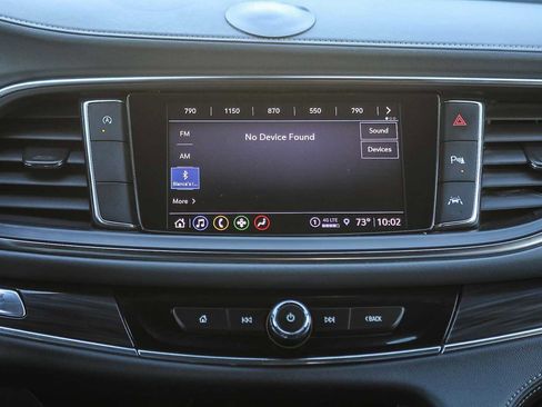 Used 2023 Buick Enclave Essence image 14