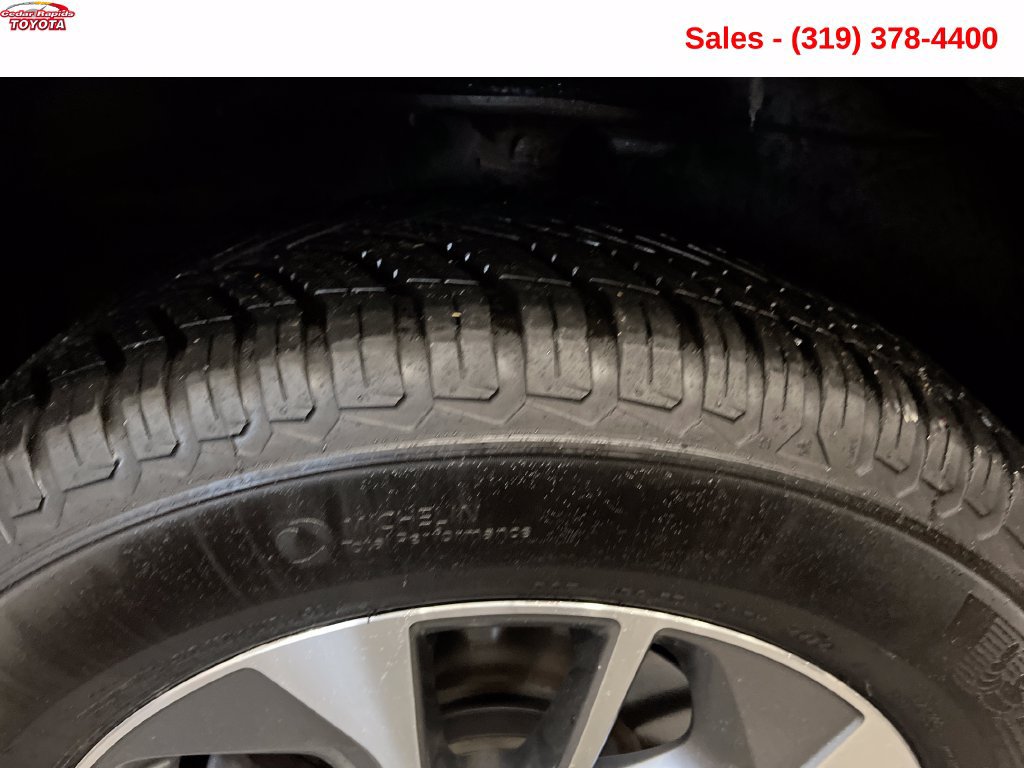 Used 2017 Toyota RAV4 XLE w/ Convenience Package AWD/4WD image 13