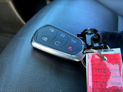 Used 2023 Cadillac XT6 Premium Luxury w/ Technology Package image 14