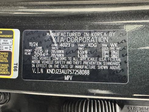 Used 2025 Kia Soul LX w/ LX Technology Package image 11