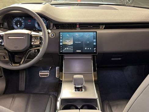 Used 2024 Land Rover Range Rover Evoque Dynamic SE image 17