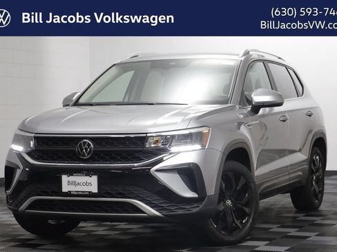 Certified 2023 Volkswagen Taos SE w/ Black Wheel Package FWD image 1