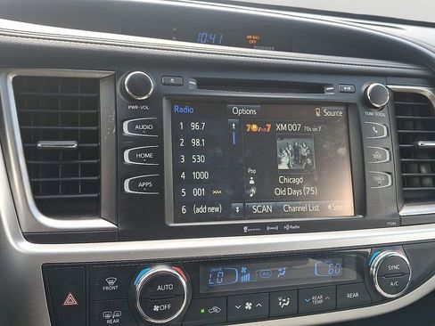 Used 2016 Toyota Highlander Plus image 16