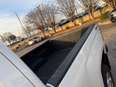 Used 2019 Chevrolet Silverado 2500 LT image 12