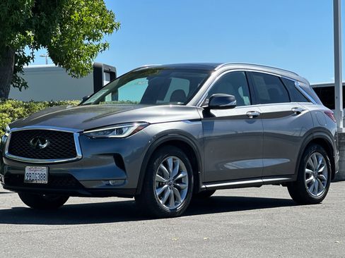 Used 2022 INFINITI QX50 Luxe w/ Cargo Package AWD/4WD image 8