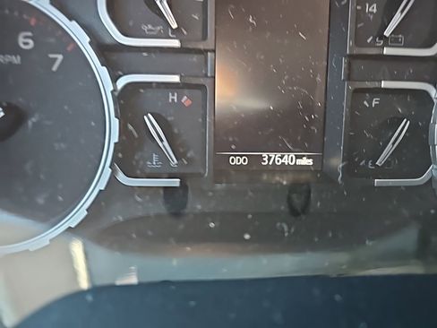 Used 2021 Toyota Tundra SR5 w/ SR5 Upgrade Package image 10