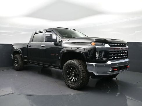 Used 2020 Chevrolet Silverado 2500 LTZ w/ LTZ Premium Package image 9