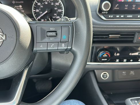 Certified 2023 Nissan Rogue SV image 15