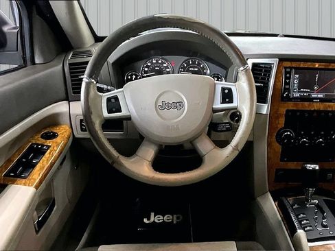 Used 2008 Jeep Grand Cherokee Limited AWD/4WD image 8