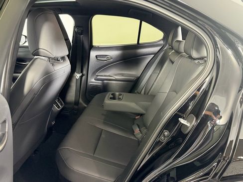 Used 2025 Lexus UX 300h AWD w/ Cold Area Package image 27