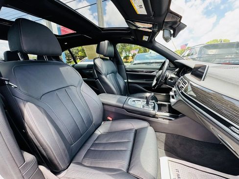 Used 2019 BMW 740i w/ M Sport Package RWD image 17