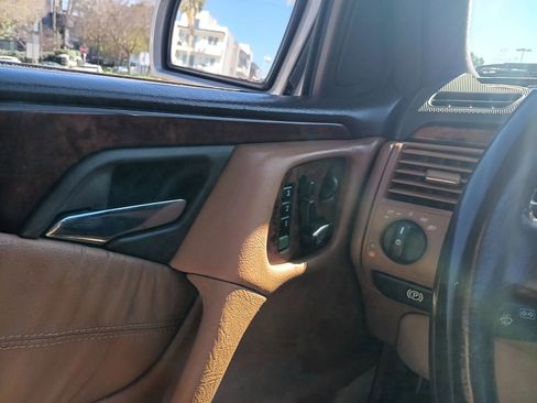Used 1998 Mercedes-Benz E 320 Sedan image 23
