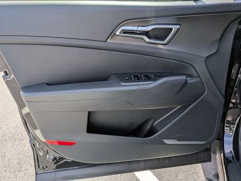 New 2026 Kia Sportage LX FWD image 19